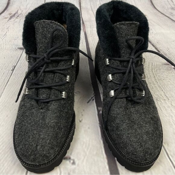 BETTYE MULLER gray felt wool & faux fur trim lace up ankle boots NWOT, size 7 - Picture 4 of 11